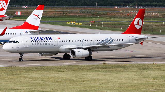 TC-JMH:Airbus A321:Turkish Airlines